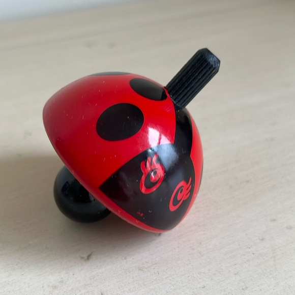 VILAC WOODEN LADYBUG SPINNING TOP - Picture 1 of 4